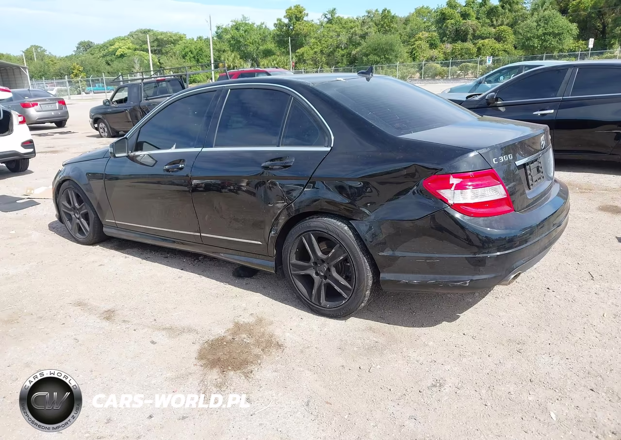 2011 Mercedes-Benz C 300 Sport 4Matic VIN:WDDGF8BB1BR171743 - 3