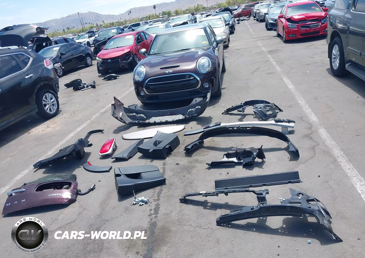 2018 Mini Cooper S Clubman VIN:WMWLN9C52J2E51107 - 12