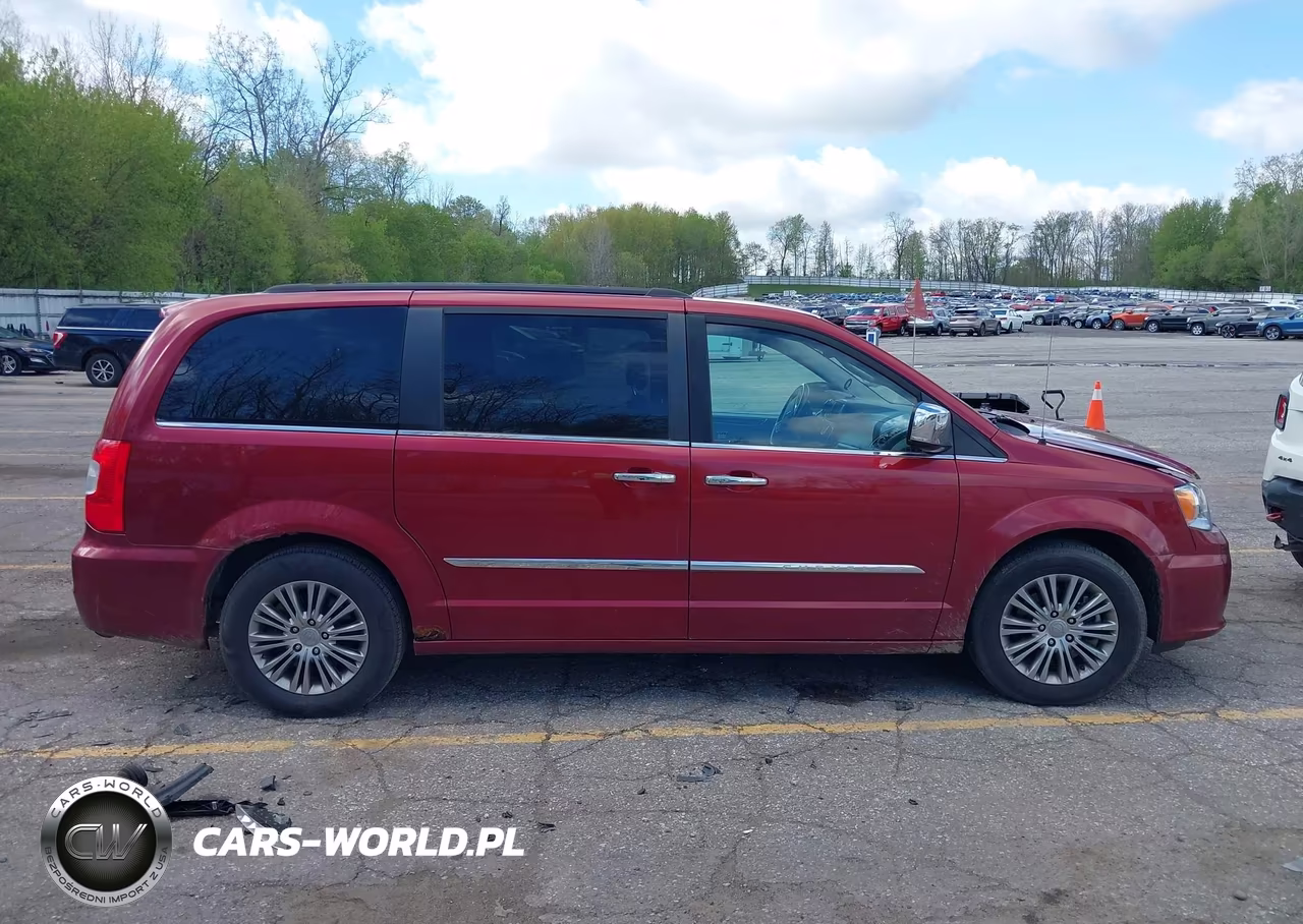 2014 Chrysler Town & Country Touring-L VIN:2C4RC1CG3ER108686 - 13