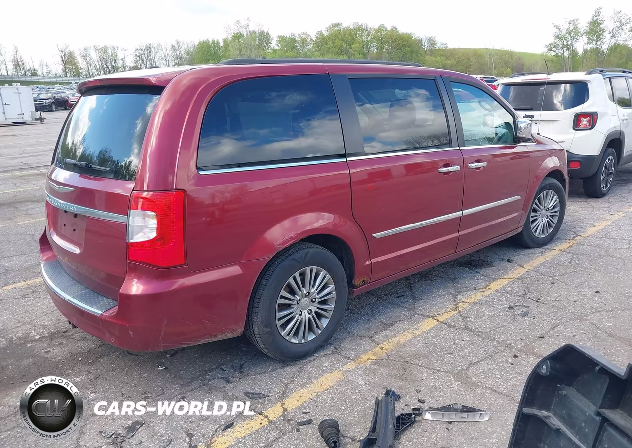 2014 Chrysler Town & Country Touring-L VIN:2C4RC1CG3ER108686 - 4