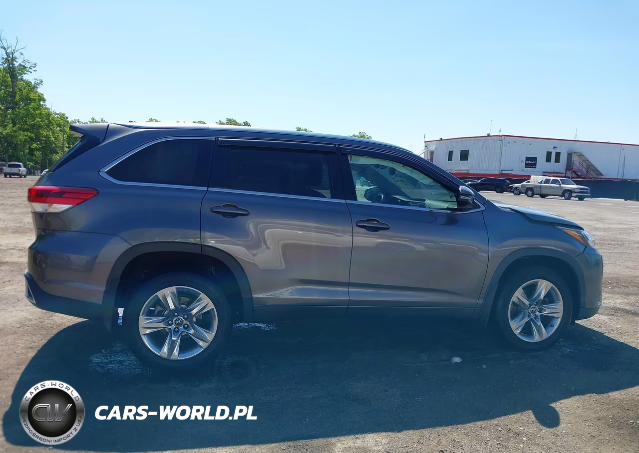 2018 Toyota Highlander Limited VIN:5TDDZRFH1JS877040 - 13
