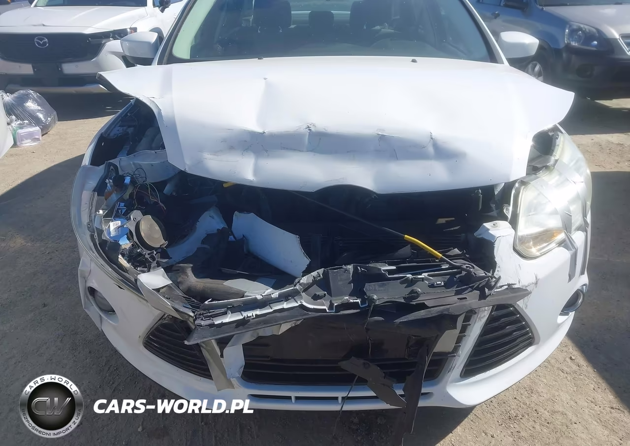 2012 Ford Focus Se VIN:1FAHP3F22CL228082 - 6