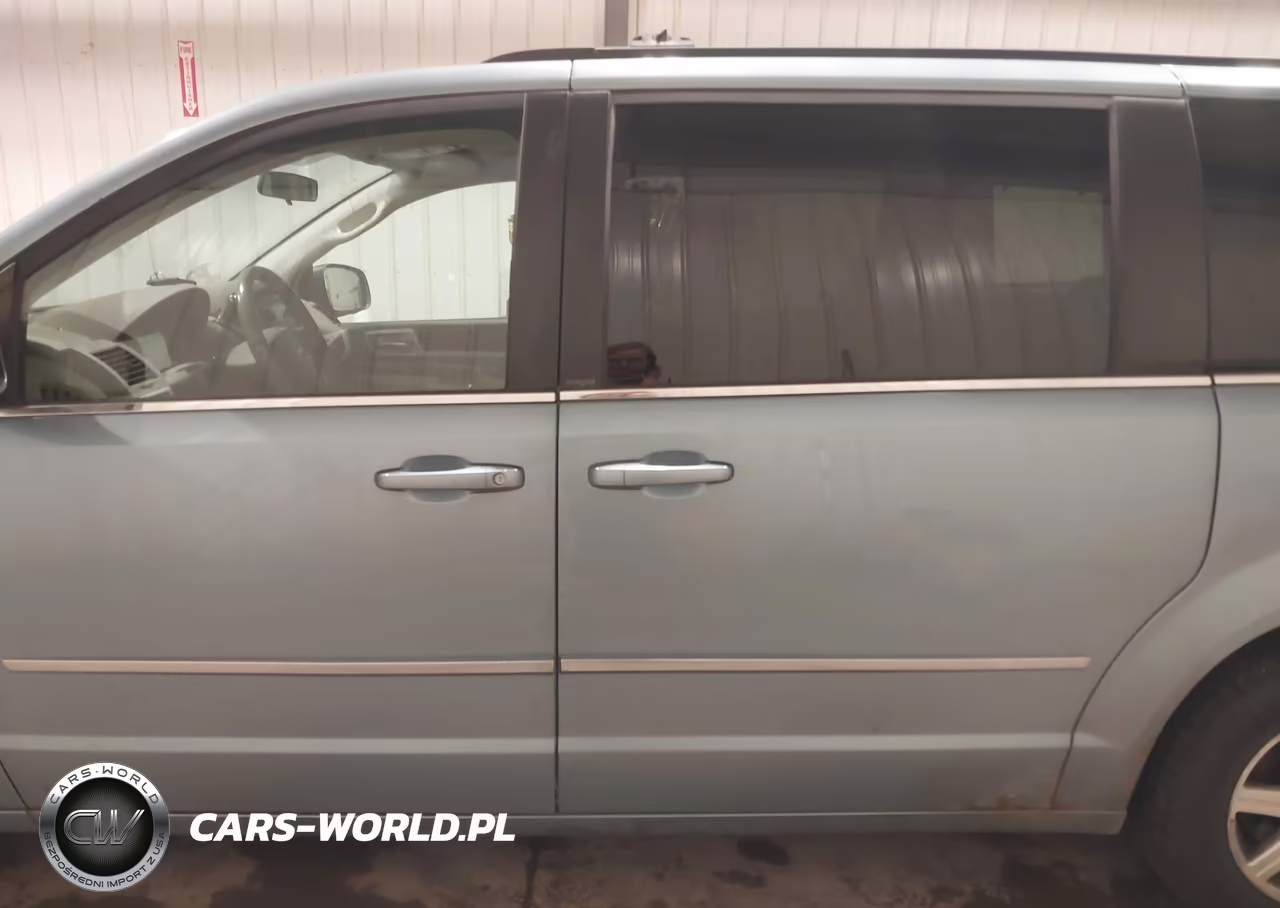 2010 Chrysler Town & Country Touring VIN:2A4RR5D18AR136374 - 14