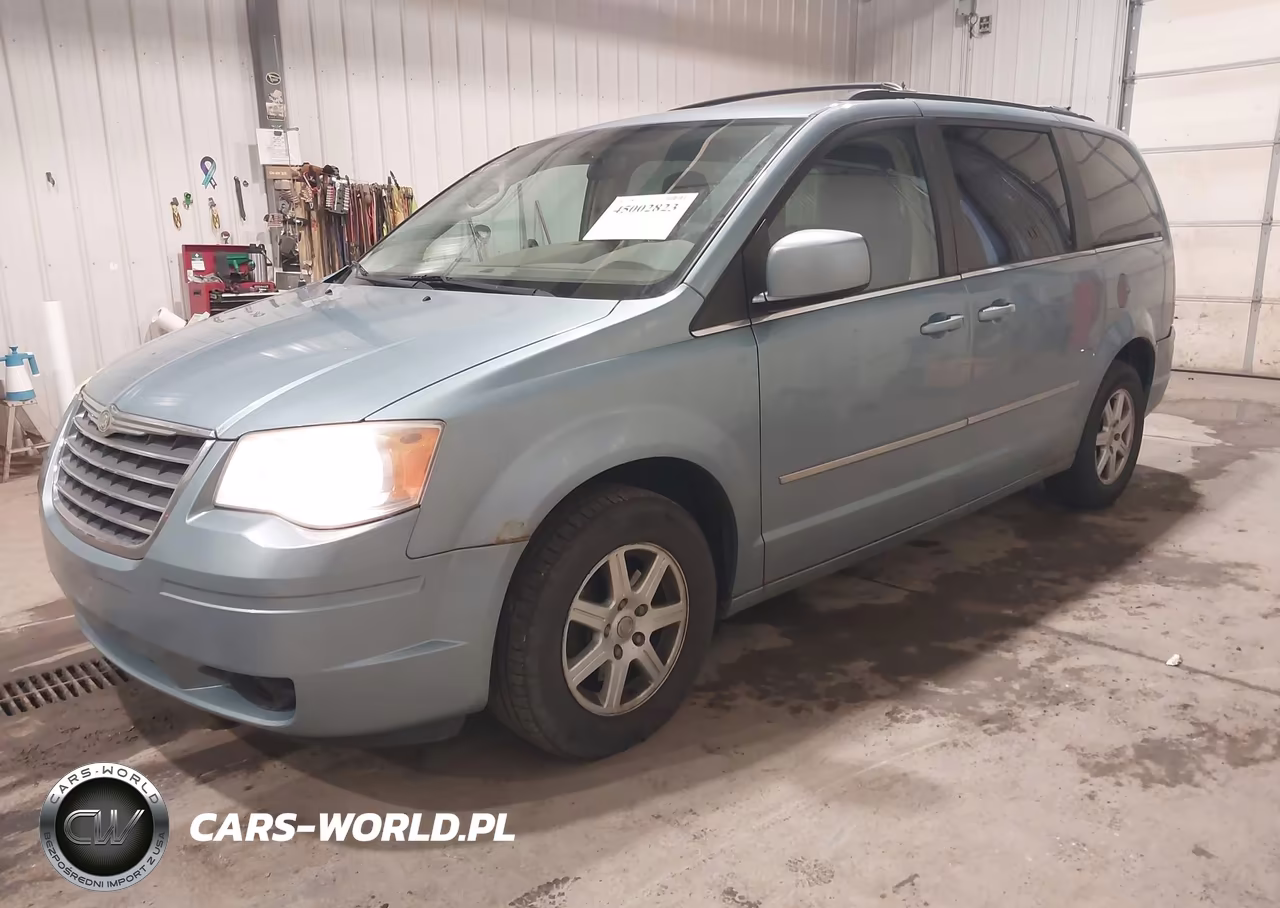 2010 Chrysler Town & Country Touring VIN:2A4RR5D18AR136374 - 2