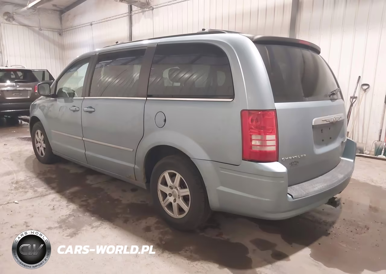 2010 Chrysler Town & Country Touring VIN:2A4RR5D18AR136374 - 3