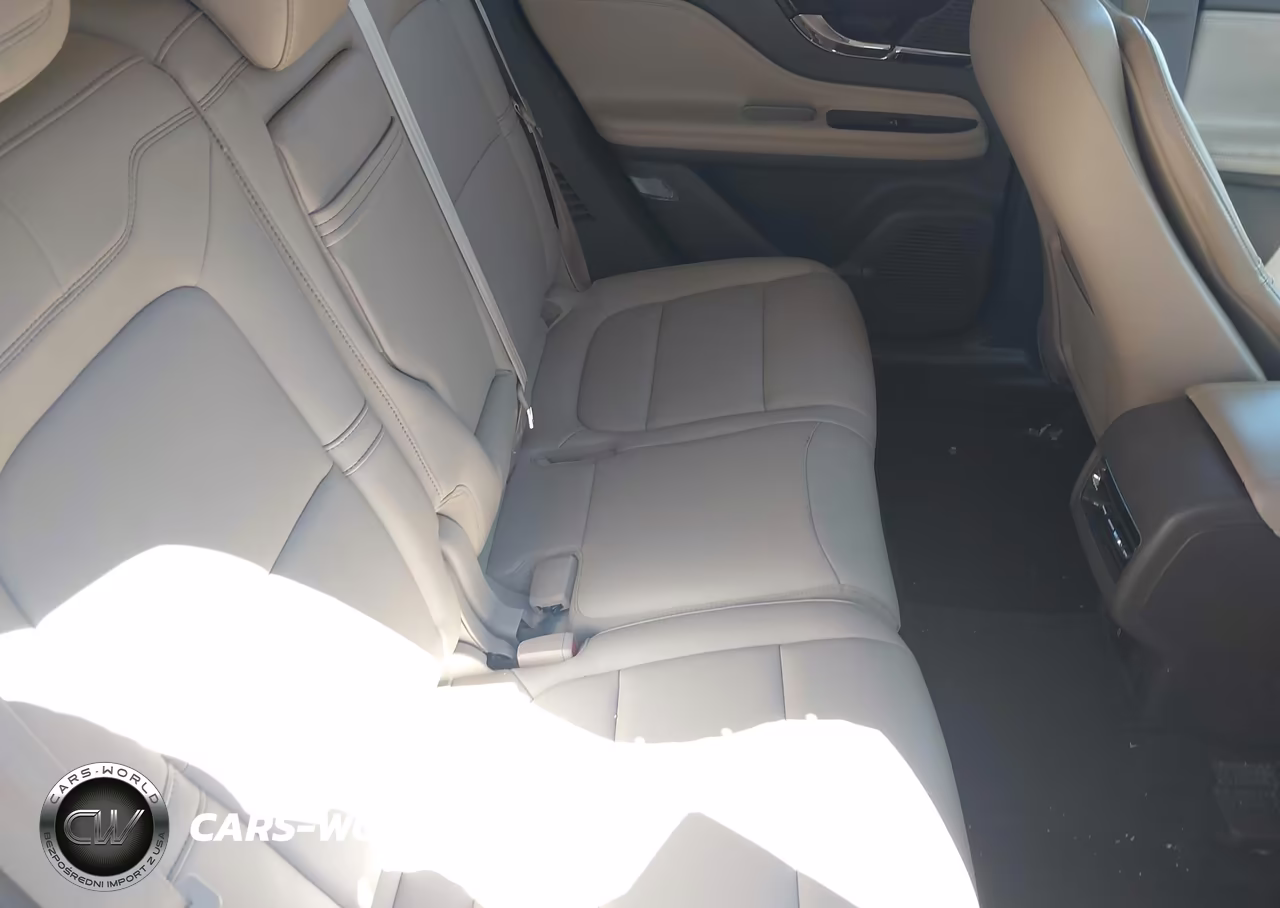 2021 Lincoln Corsair Standard VIN:5LMCJ1D98MUL17721 - 8