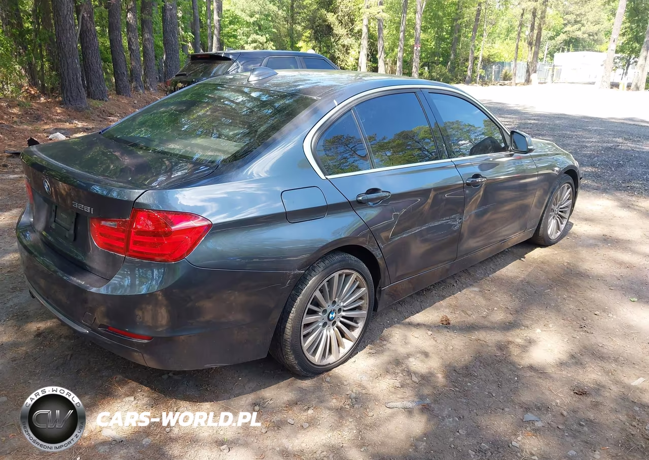 2013 BMW 328I xDrive VIN:WBA3B5C55DF591101 - 4