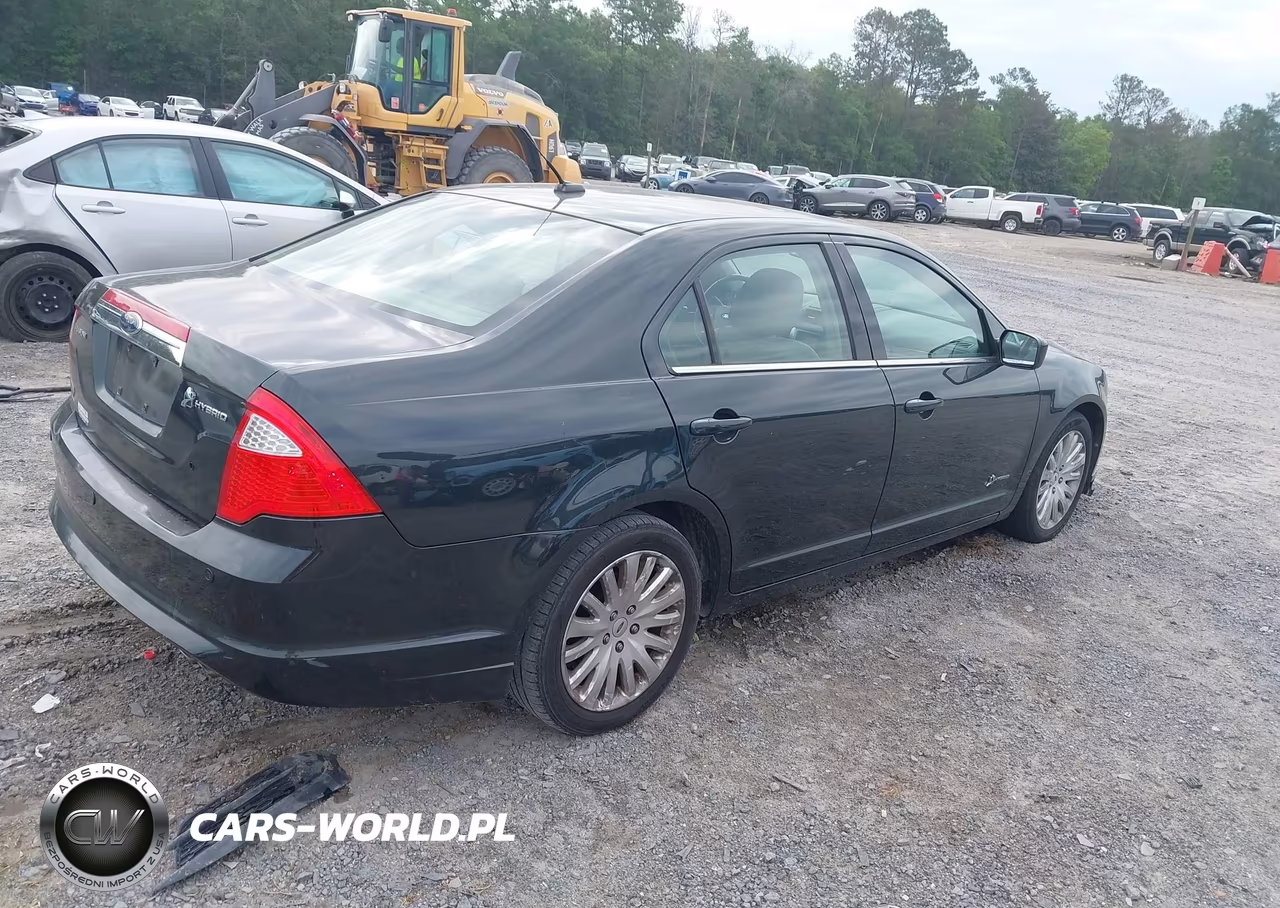 2010 Ford Fusion Hybrid VIN:3FADP0L32AR178552 - 4