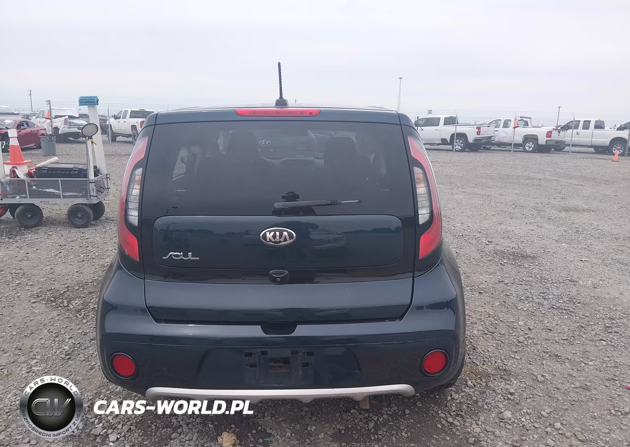 2018 Kia Soul + VIN:KNDJP3A59J7591143 - 17