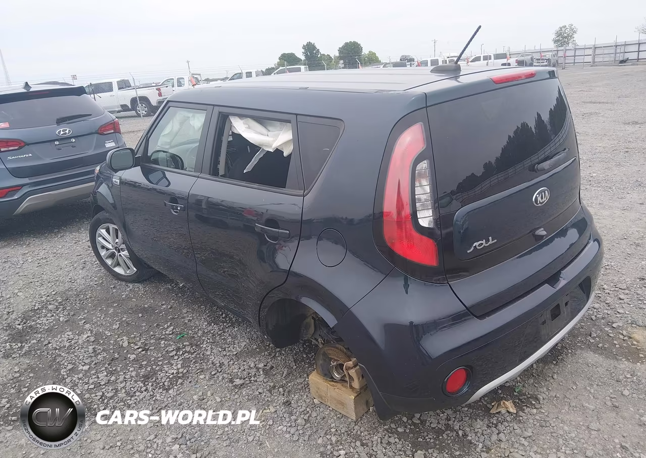 2018 Kia Soul + VIN:KNDJP3A59J7591143 - 3