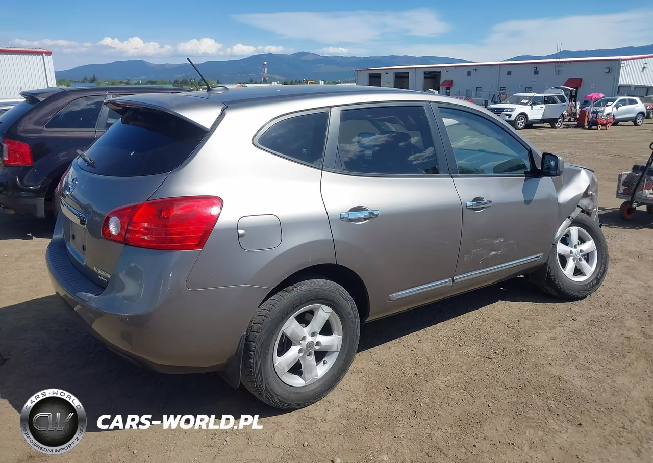 2013 Nissan Rogue S VIN:JN8AS5MV5DW630623 - 4