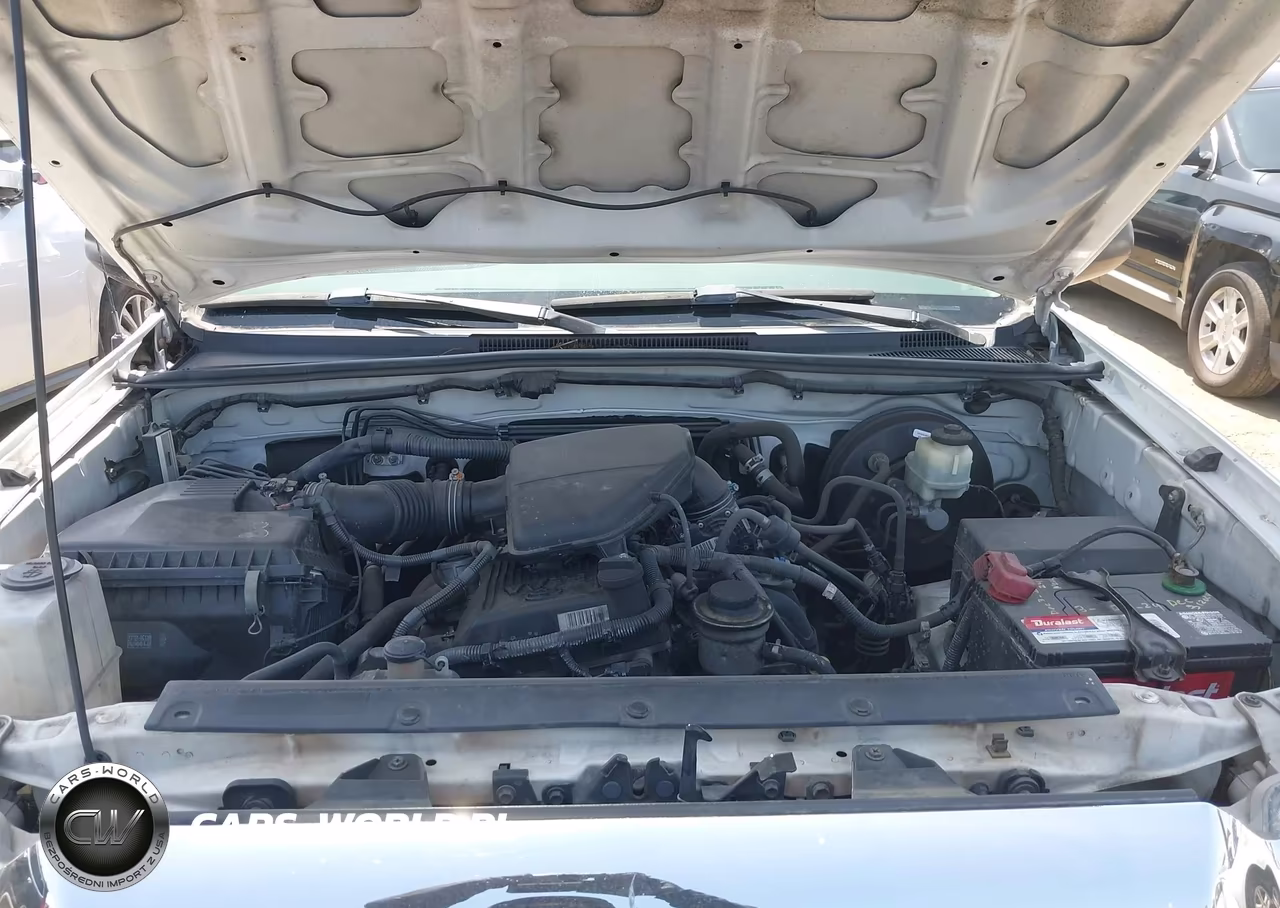 2015 Toyota Tacoma Prerunner VIN:5TFTX4GN3FX050652 - 10