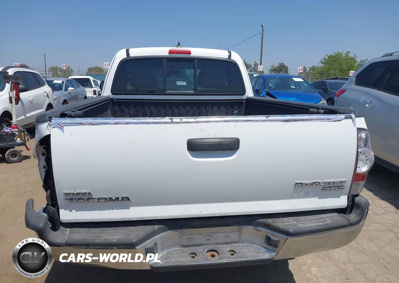2015 Toyota Tacoma Prerunner VIN:5TFTX4GN3FX050652 - 17