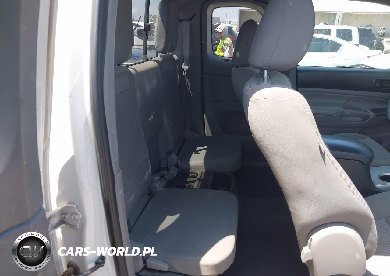 2015 Toyota Tacoma Prerunner VIN:5TFTX4GN3FX050652 - 8