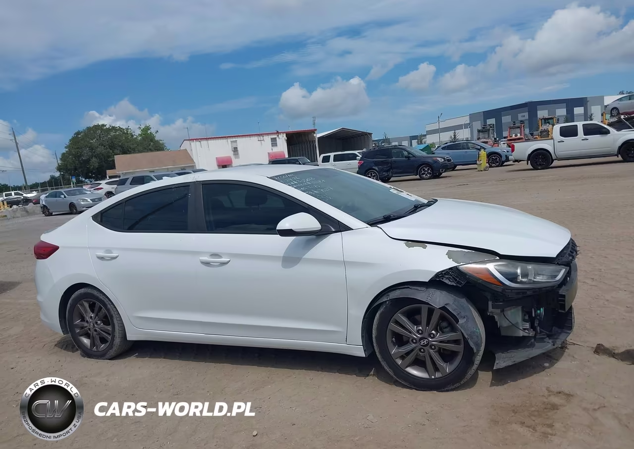 2018 Hyundai Elantra Sel VIN:5NPD84LF5JH303023 - 14