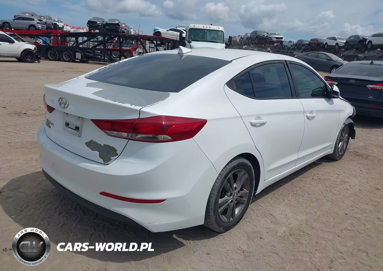 2018 Hyundai Elantra Sel VIN:5NPD84LF5JH303023 - 4