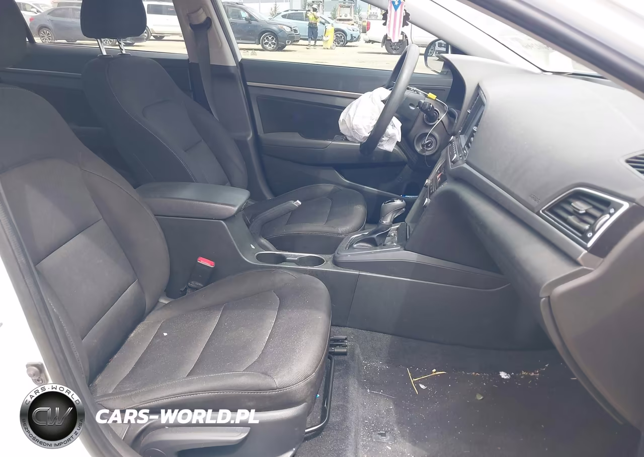 2018 Hyundai Elantra Sel VIN:5NPD84LF5JH303023 - 5