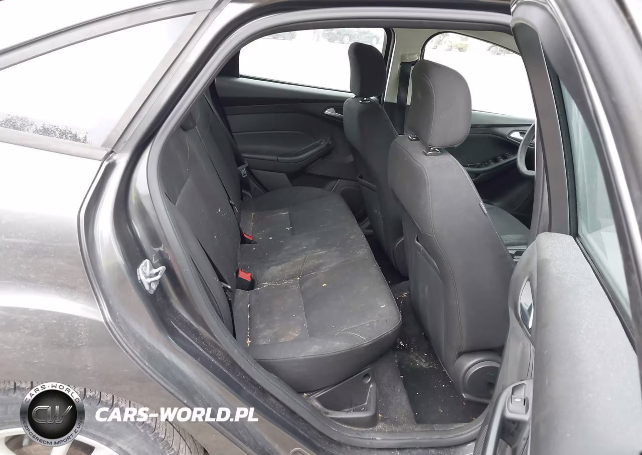 2016 Ford Focus Se VIN:1FADP3F21GL288388 - 8