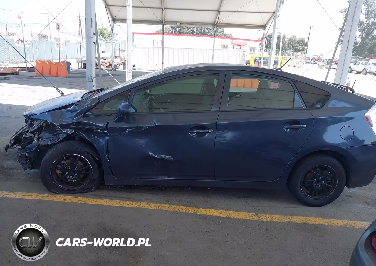 2013 Toyota Prius Three VIN:JTDKN3DU1D1673677 - 15