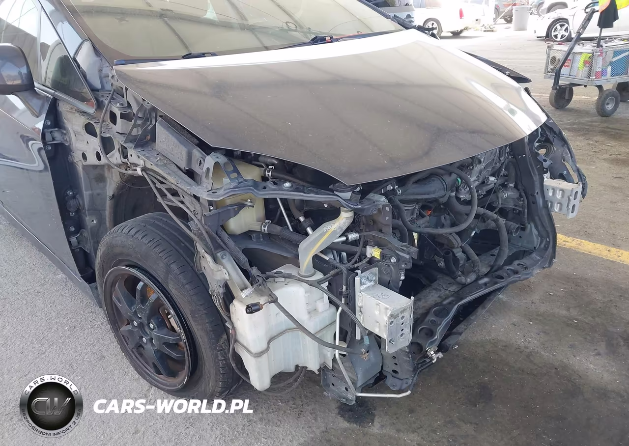 2013 Toyota Prius Three VIN:JTDKN3DU1D1673677 - 18