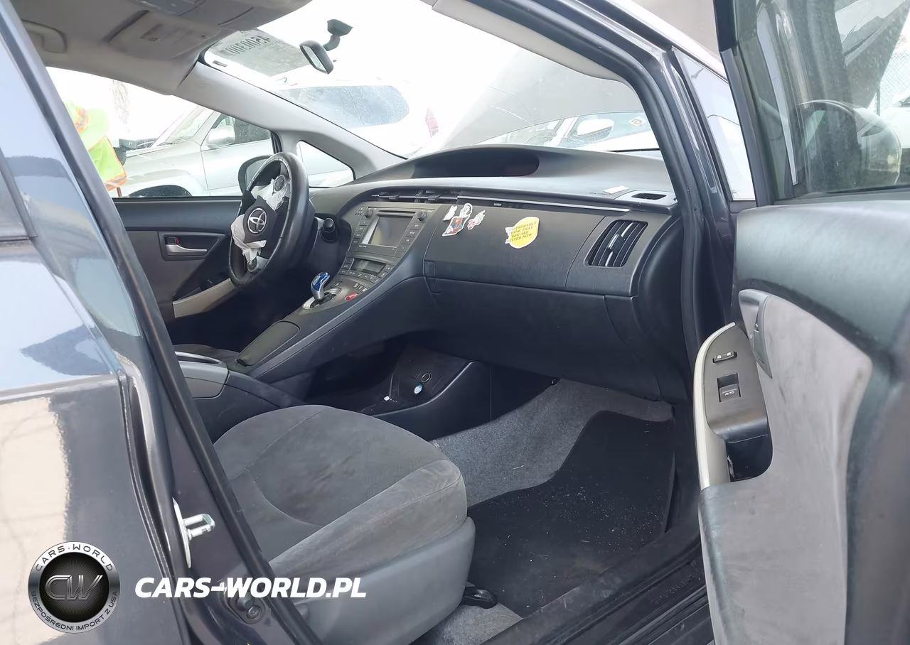 2013 Toyota Prius Three VIN:JTDKN3DU1D1673677 - 5