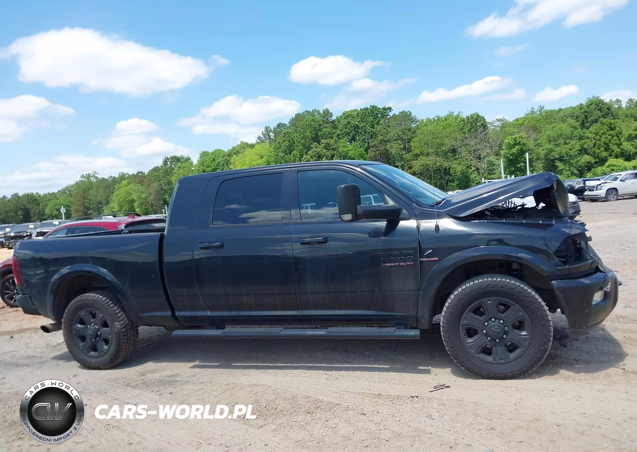 2018 Ram 2500 Laramie 4X2 6'4 Box VIN:3C6UR4NL9JG409037 - 13