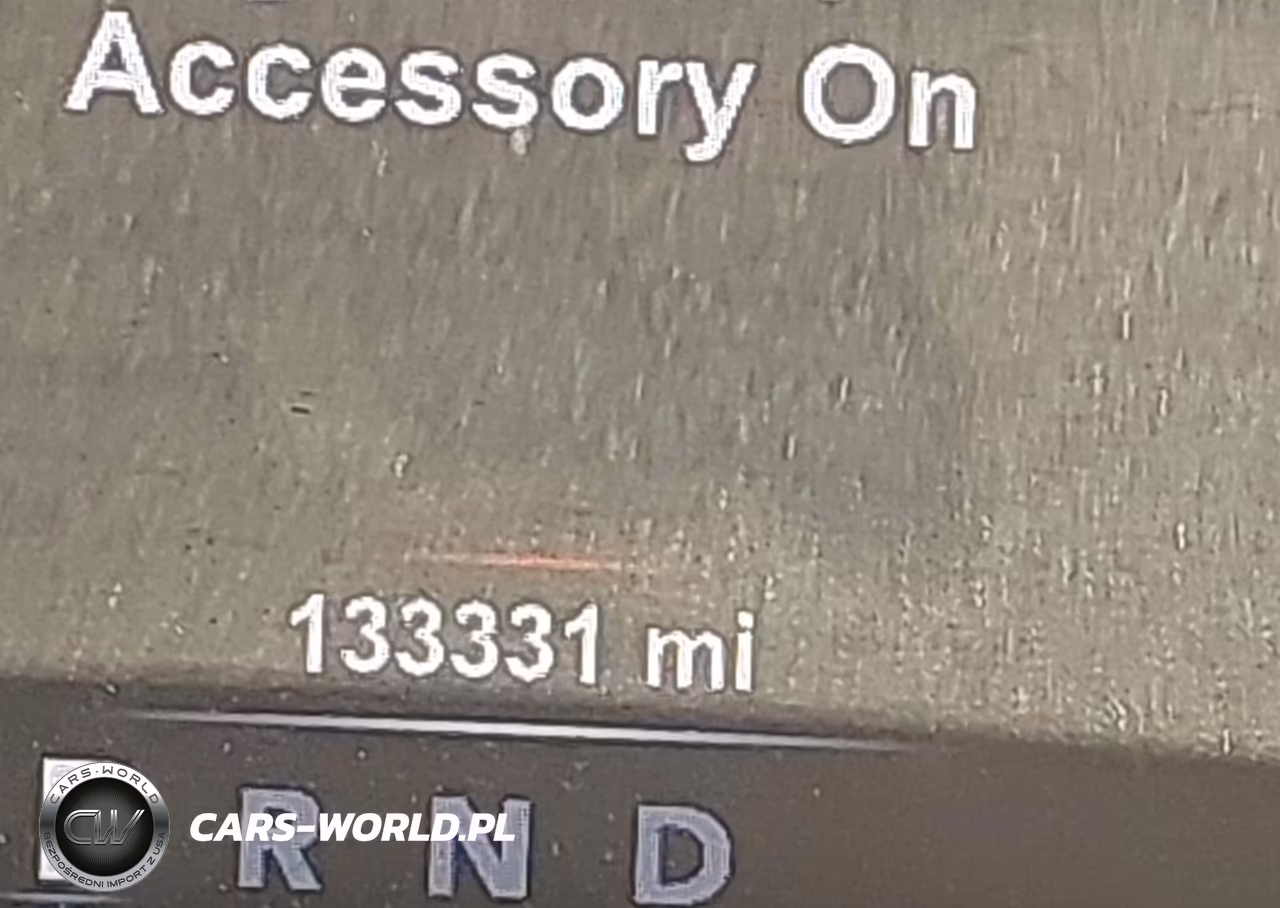 2018 Ram 2500 Laramie 4X2 6'4 Box VIN:3C6UR4NL9JG409037 - 15