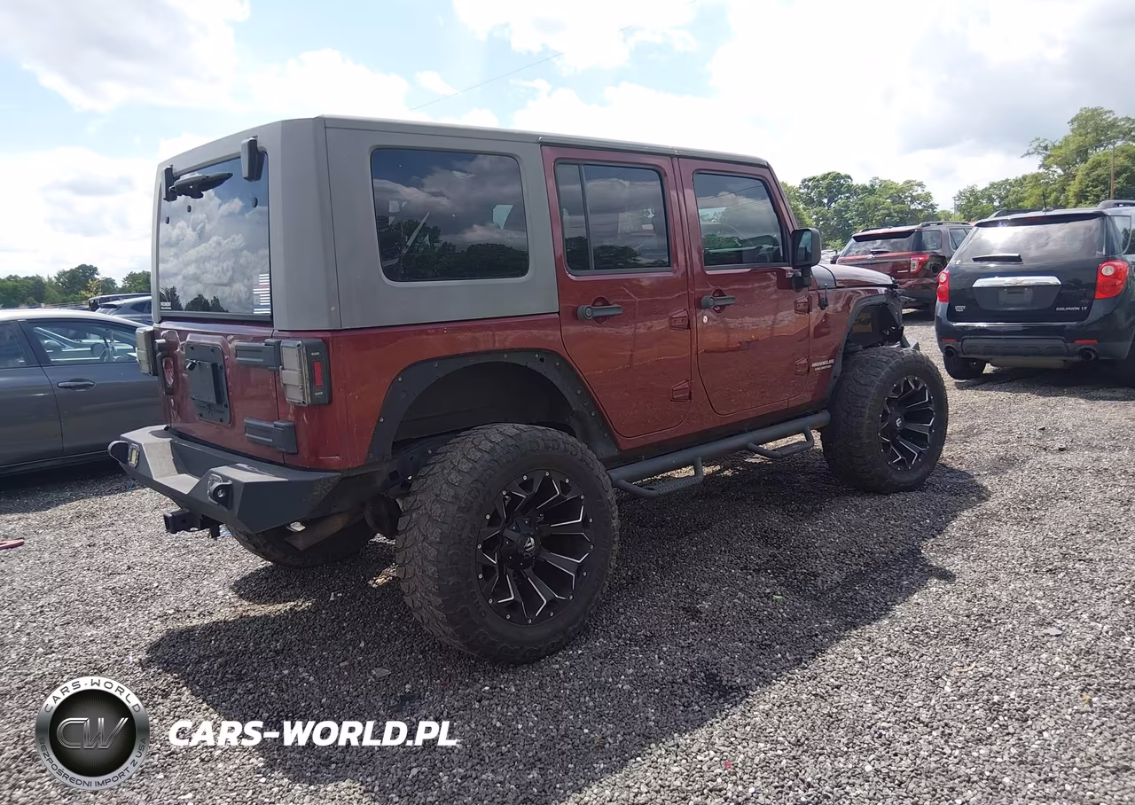 2008 Jeep Wrangler Unlimited Sahara VIN:1J8GA591X8L543198 - 4