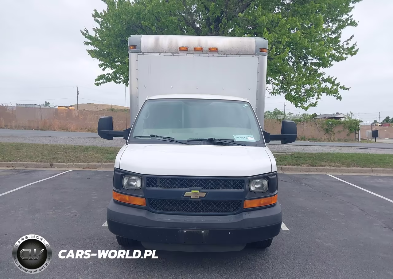 2015 Chevrolet Express Cutaway 3500 VIN:1GB3G2CG7F1108765 - 11
