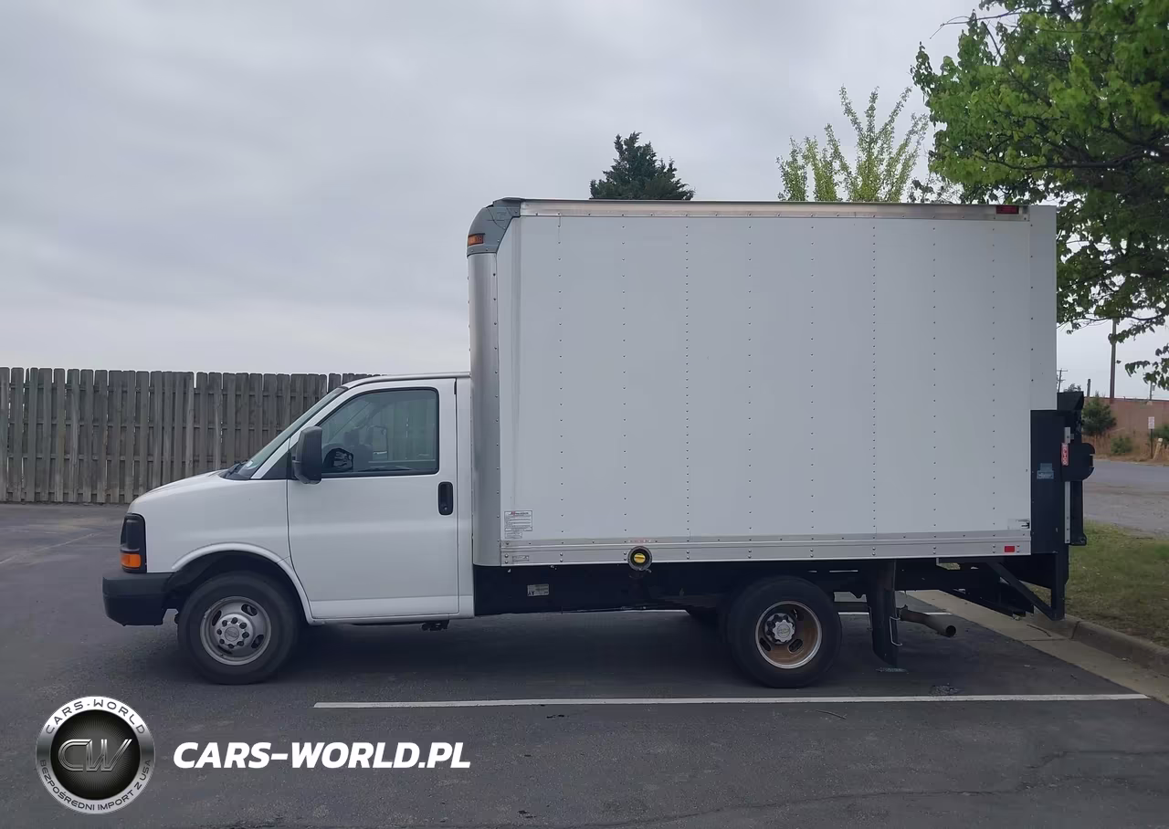 2015 Chevrolet Express Cutaway 3500 VIN:1GB3G2CG7F1108765 - 13