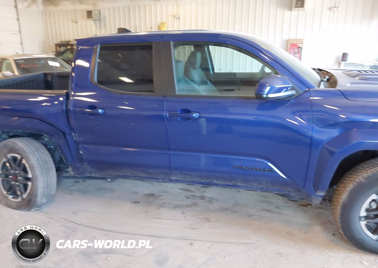 2025 Toyota Tacoma Trd Sport VIN:3TMLB5JN3SM153695 - 13