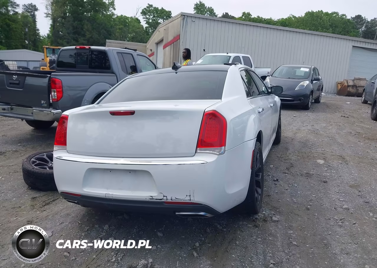 2016 Chrysler 300 Limited VIN:2C3CCAAG1GH207934 - 4