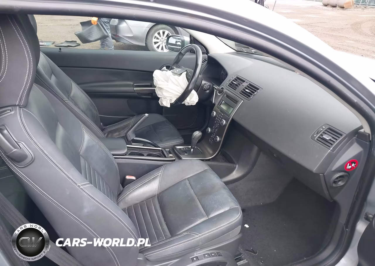 2012 Volvo C30 T5 Premier Plus VIN:YV1672MK8C2269489 - 5