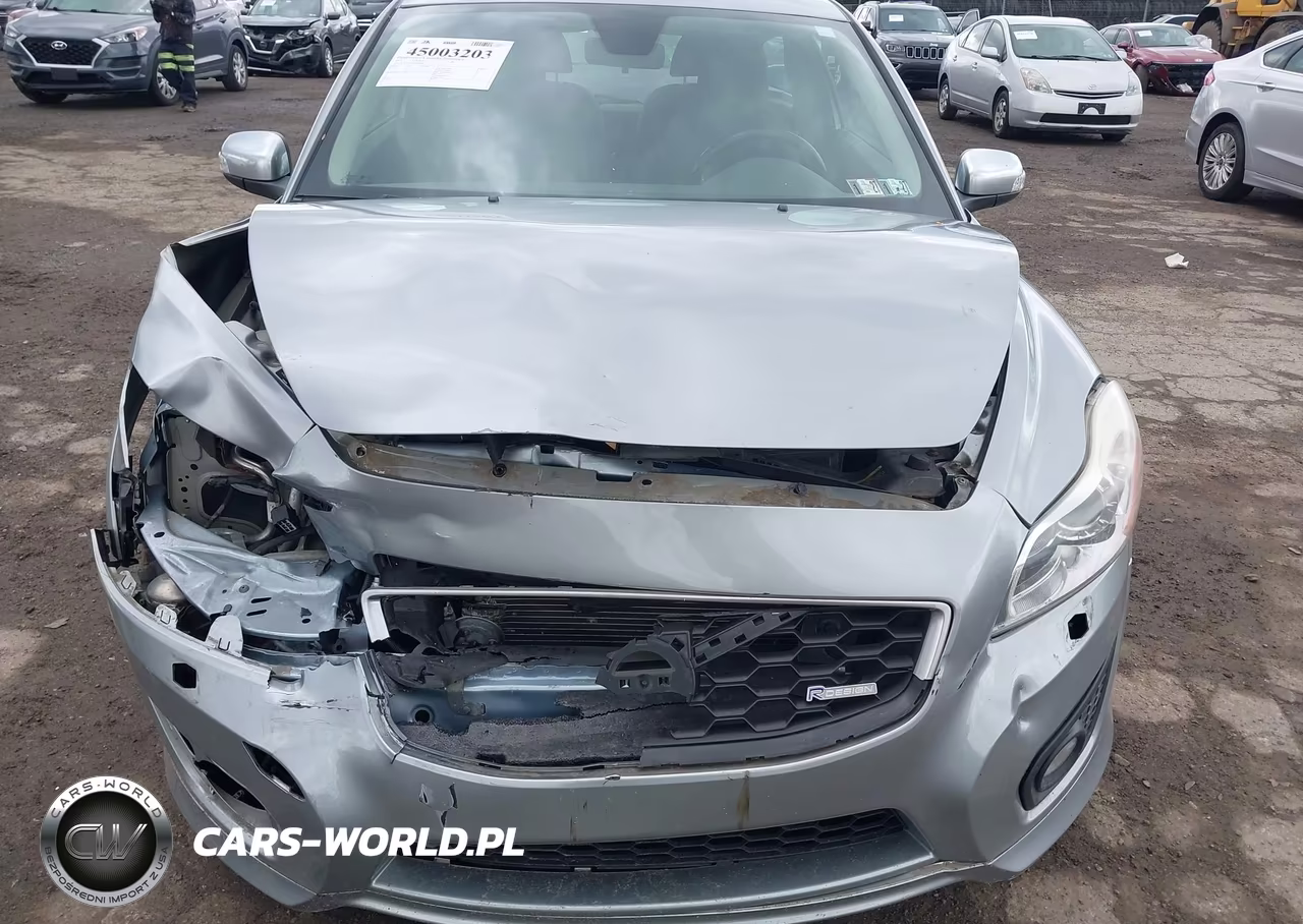 2012 Volvo C30 T5 Premier Plus VIN:YV1672MK8C2269489 - 6