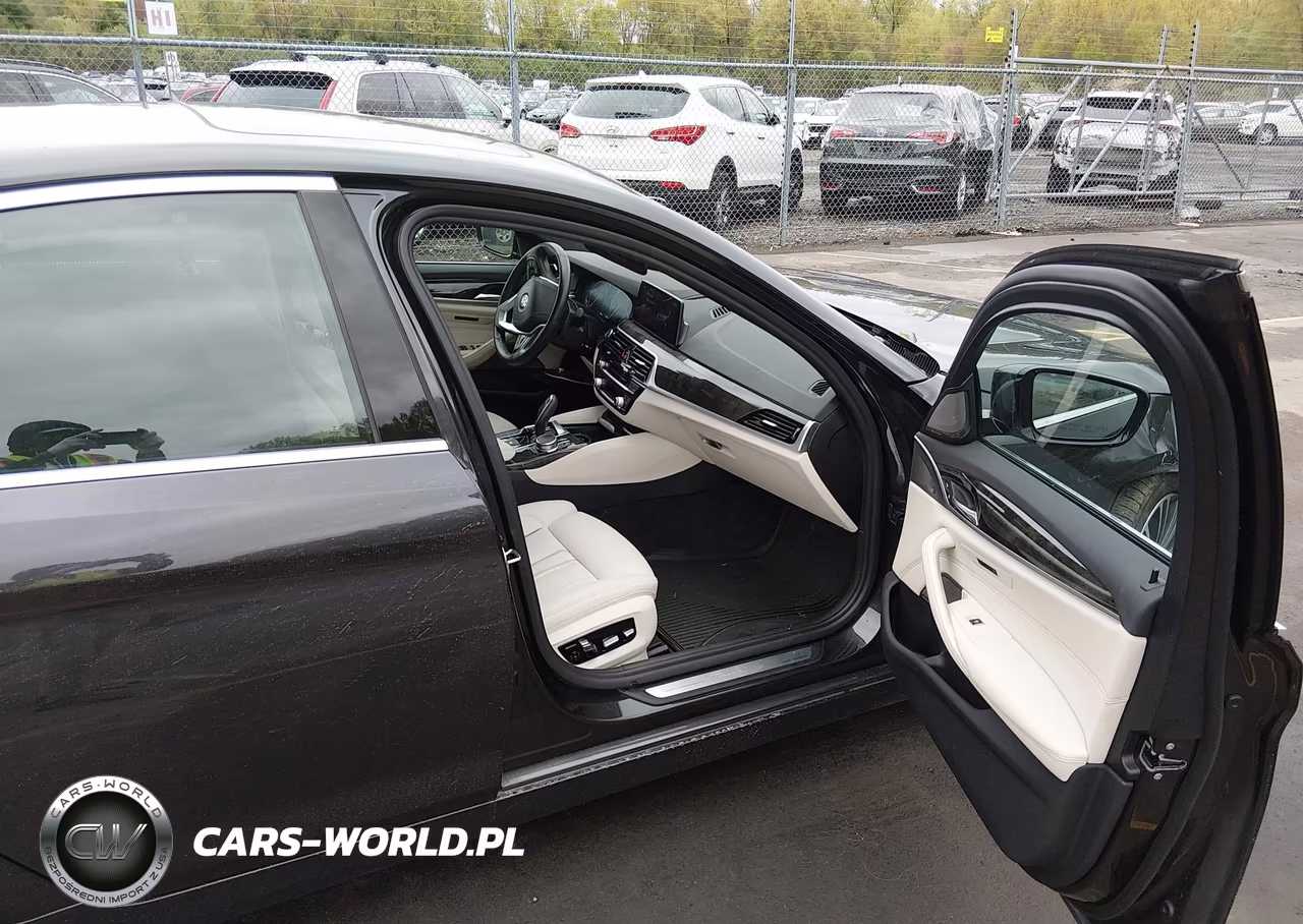 2019 BMW 530I xDrive VIN:WBAJA7C57KWW19662 - 5