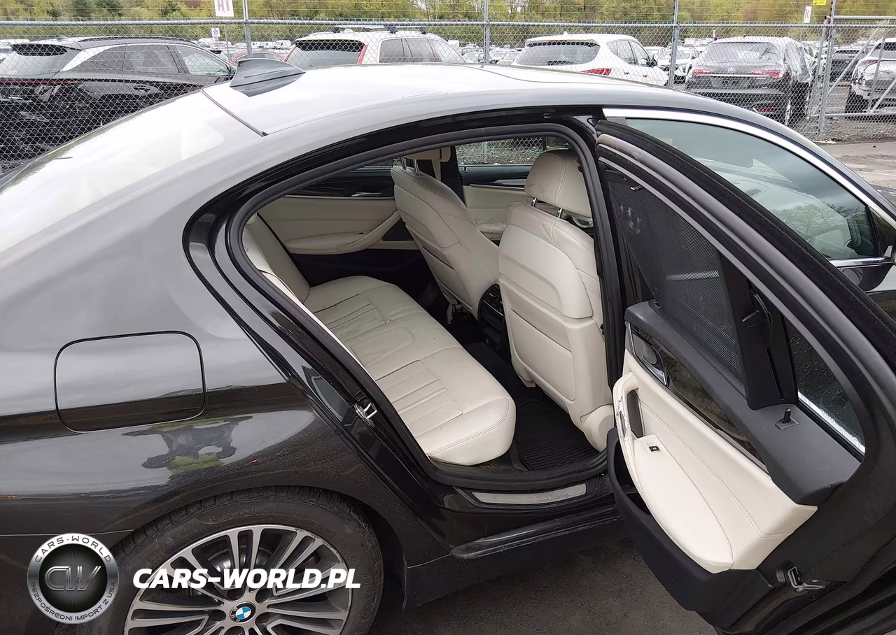2019 BMW 530I xDrive VIN:WBAJA7C57KWW19662 - 8