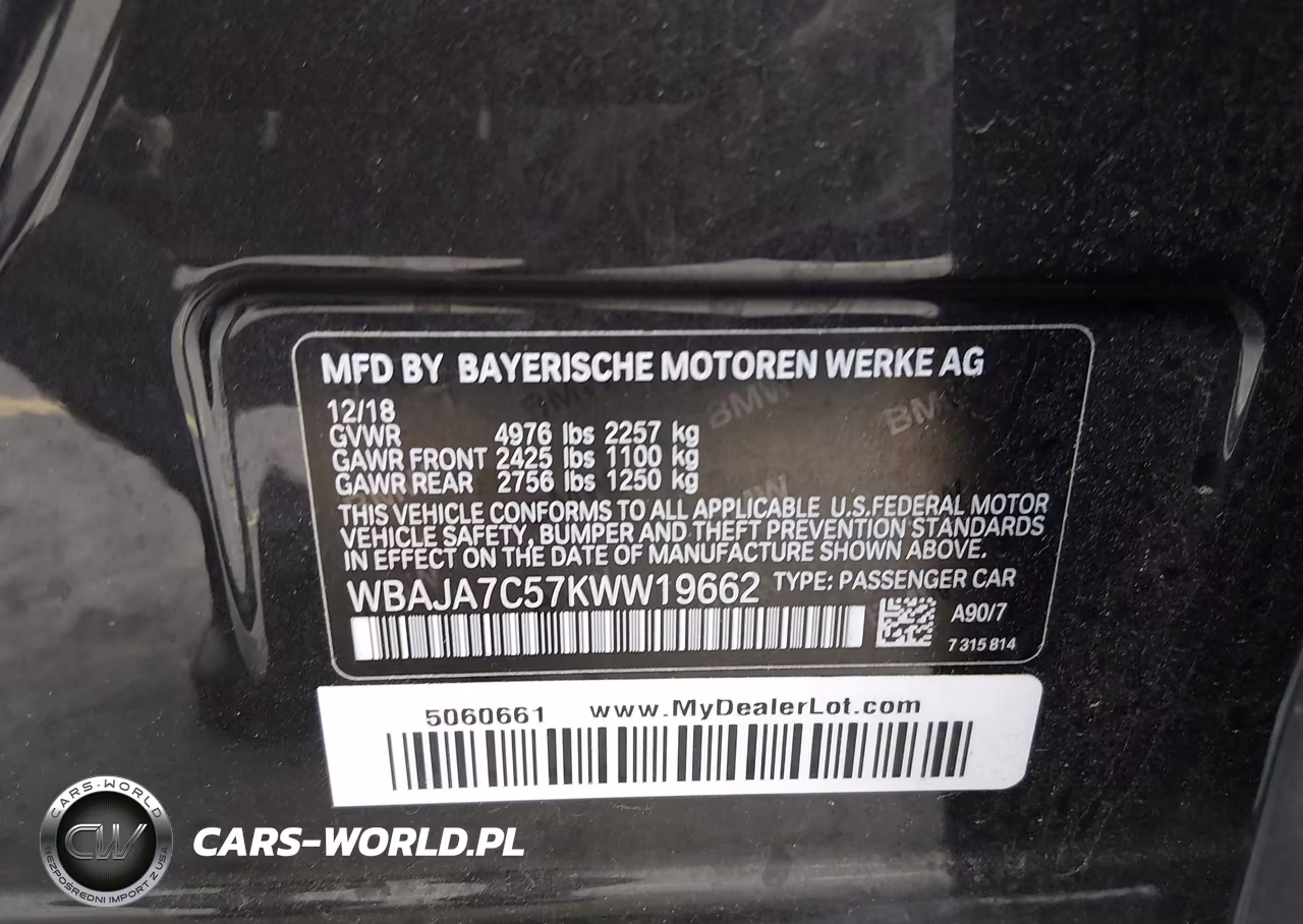 2019 BMW 530I xDrive VIN:WBAJA7C57KWW19662 - 9