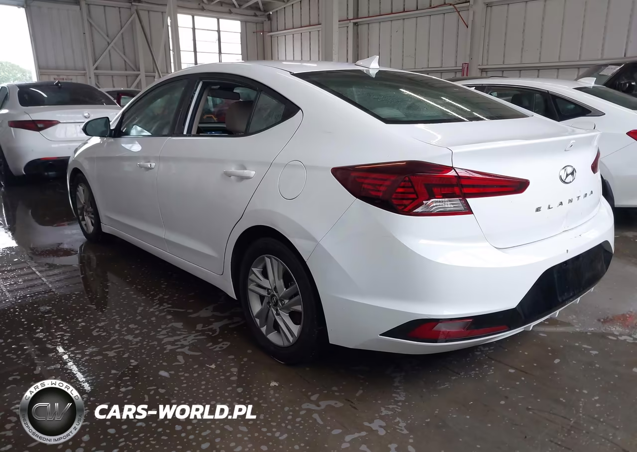 2019 Hyundai Elantra Sel VIN:5NPD84LF1KH423614 - 3