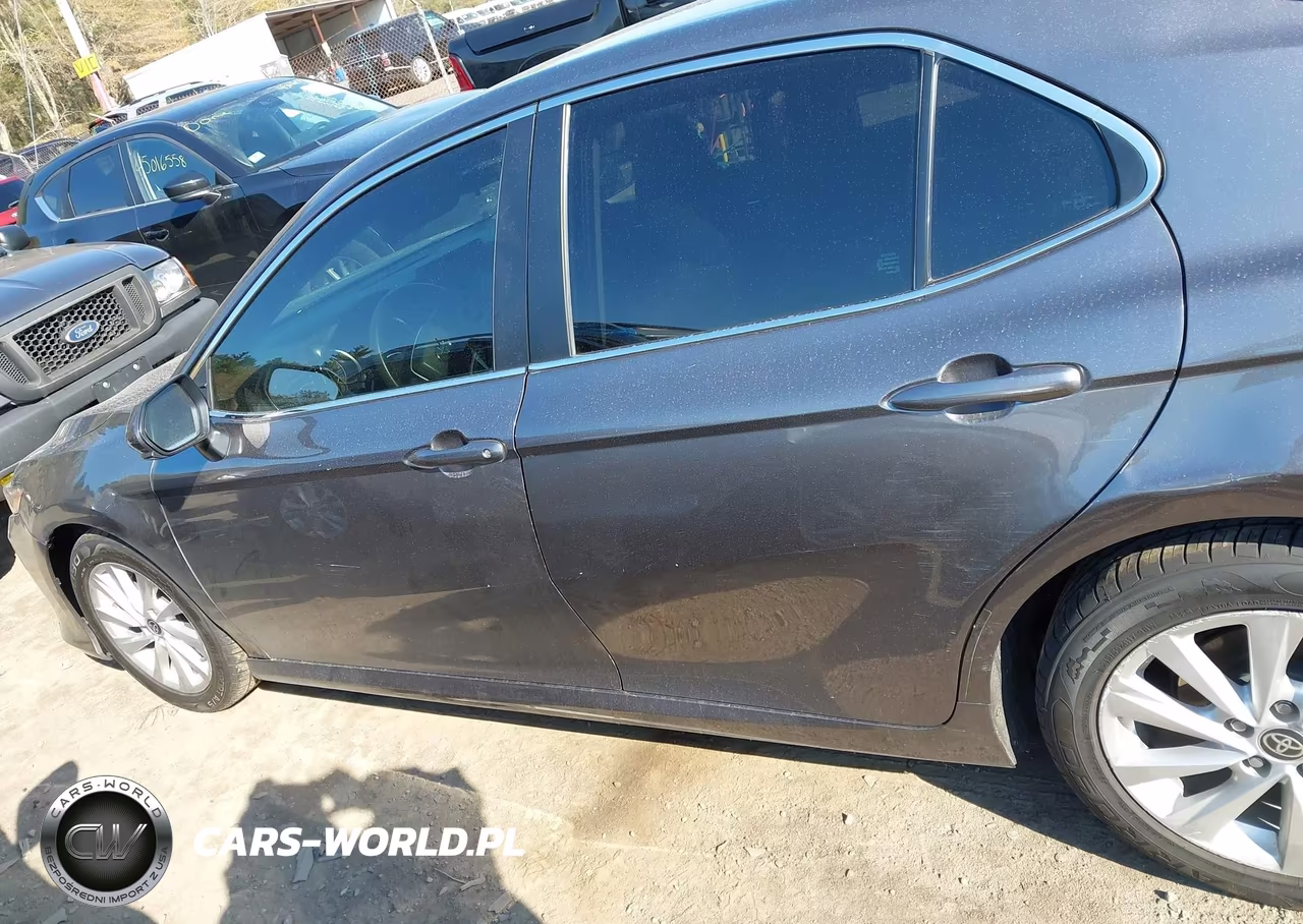 2021 Toyota Camry Le VIN:4T1C11AK6MU422042 - 14