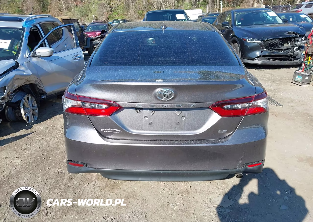 2021 Toyota Camry Le VIN:4T1C11AK6MU422042 - 16