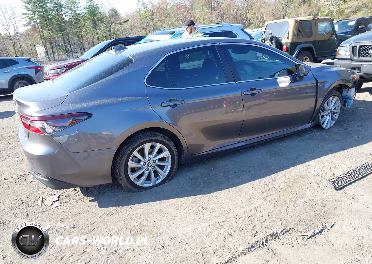 2021 Toyota Camry Le VIN:4T1C11AK6MU422042 - 4