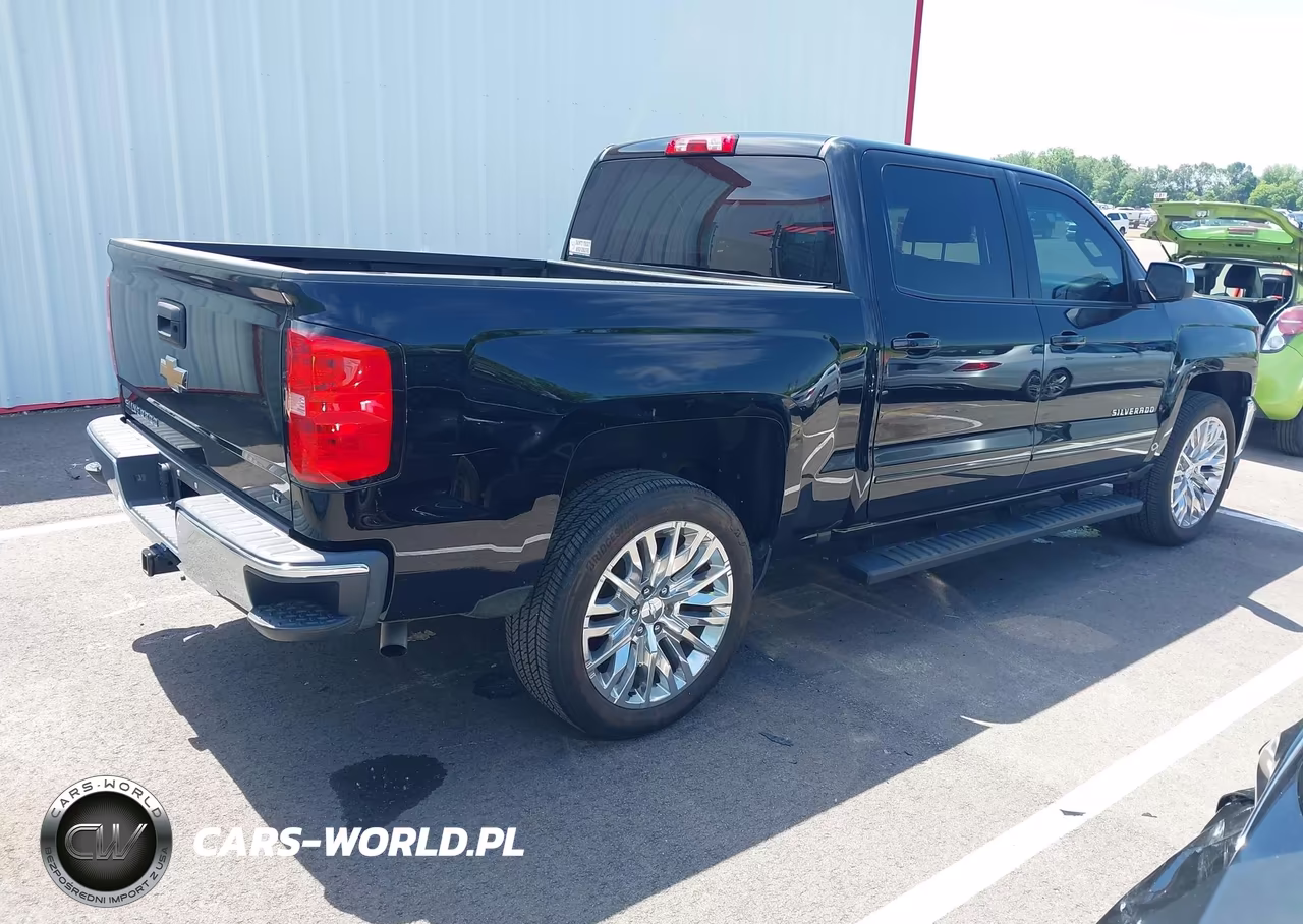2018 Chevrolet Silverado 1500 1Lt VIN:3GCPCREC4JG257057 - 4