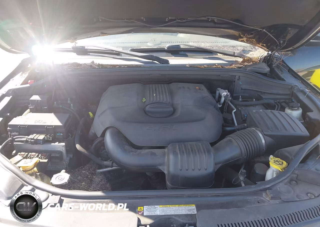 2011 Jeep Grand Cherokee Laredo VIN:1J4RR4GG8BC675033 - 10