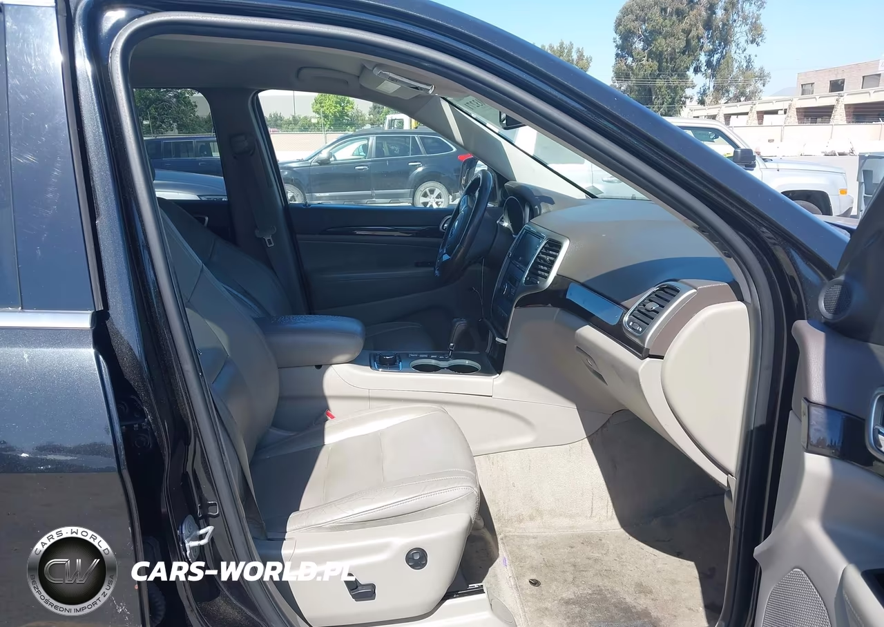 2011 Jeep Grand Cherokee Laredo VIN:1J4RR4GG8BC675033 - 5