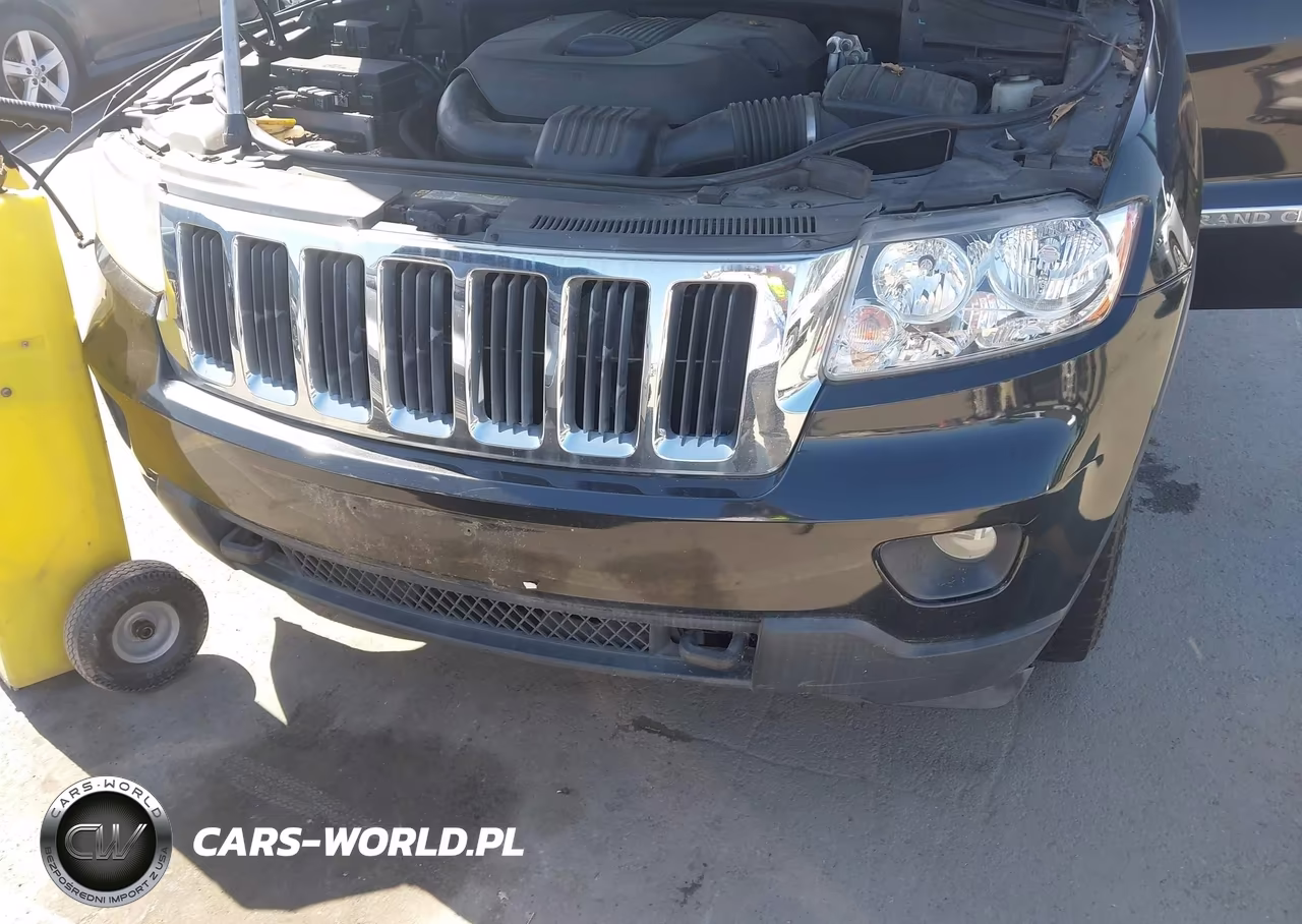 2011 Jeep Grand Cherokee Laredo VIN:1J4RR4GG8BC675033 - 6