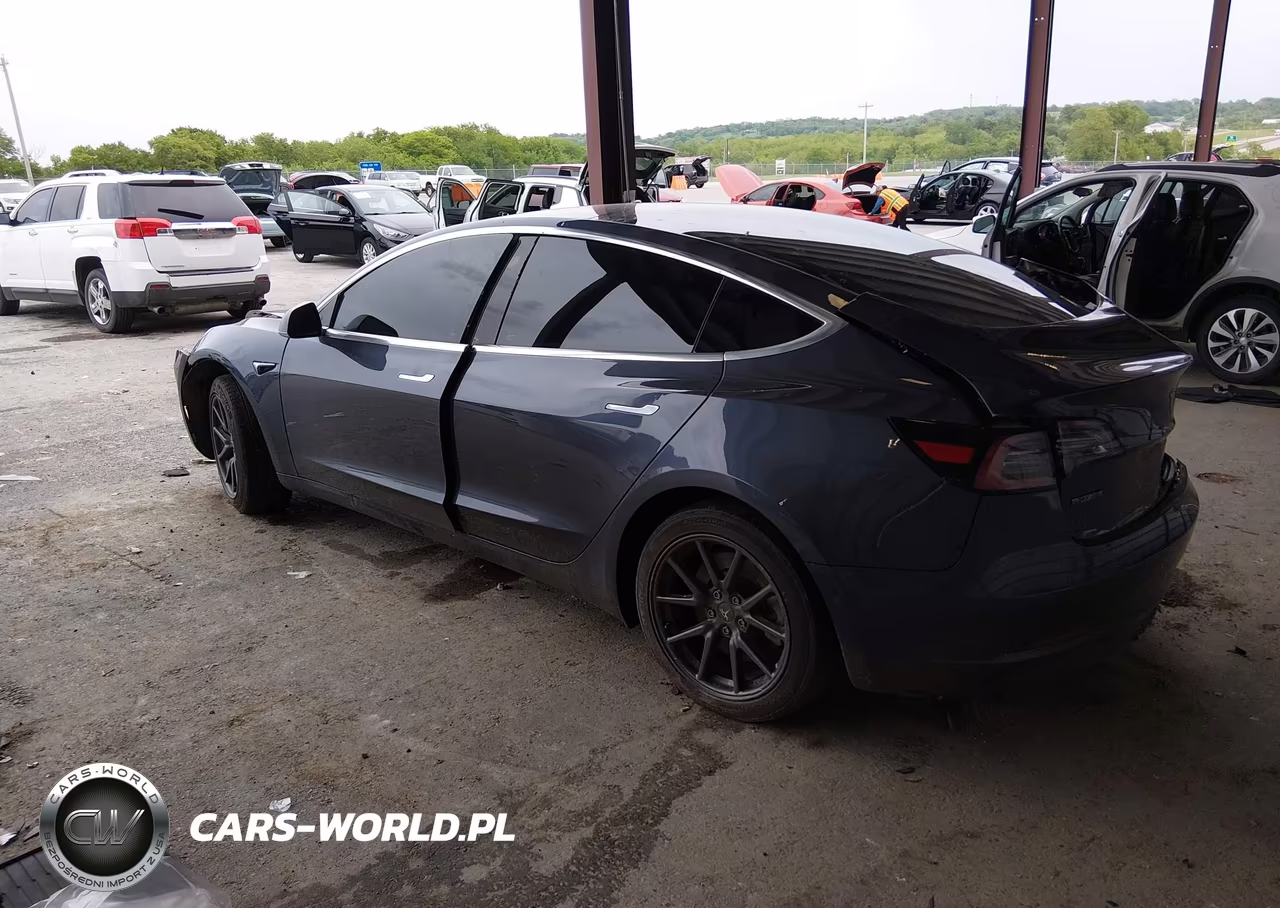 2018 Tesla Model 3 Long Range-Mid Range VIN:5YJ3E1EA1JF032786 - 3