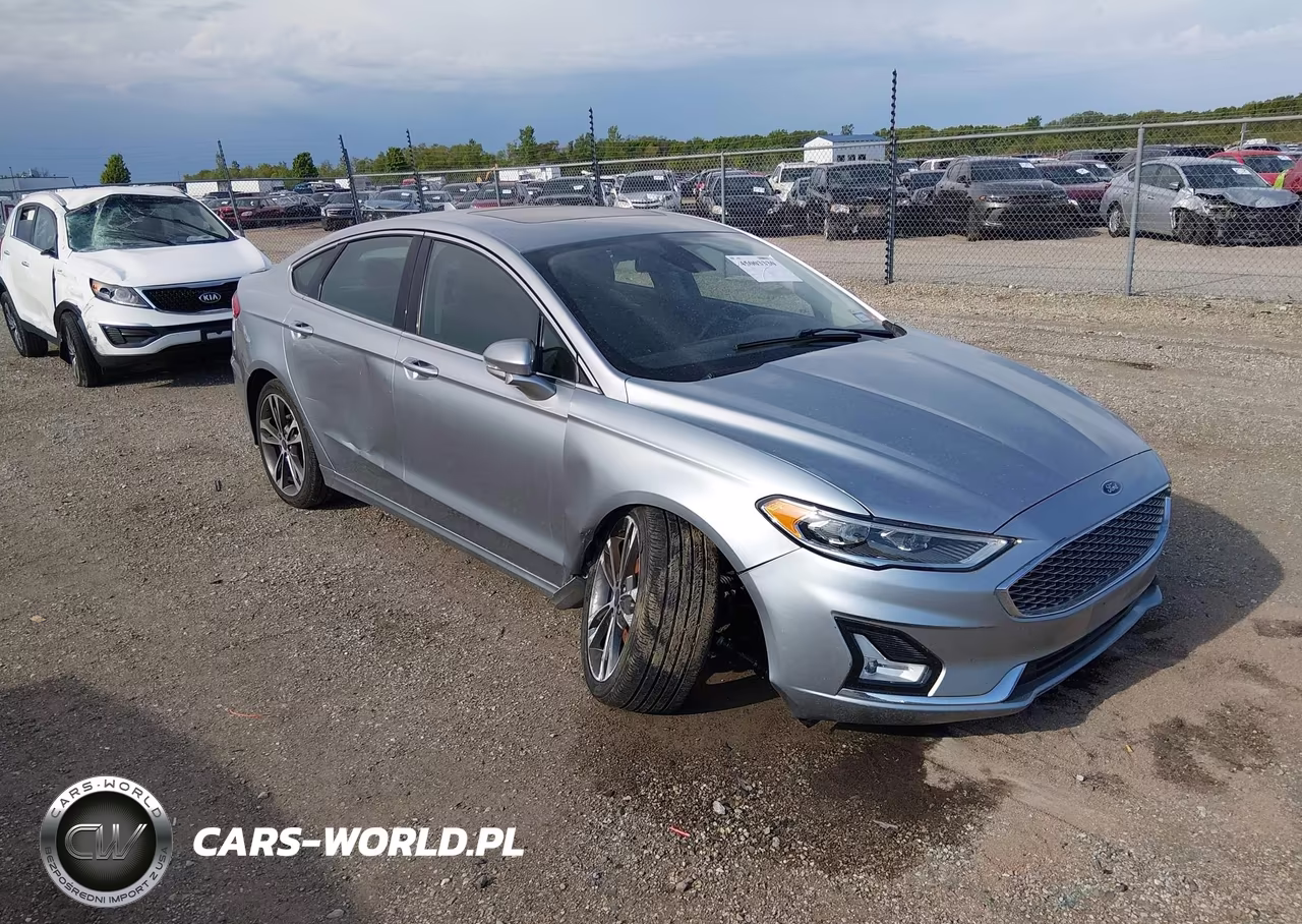 2020 Ford Fusion Titanium – zdjęcie 1 z 18