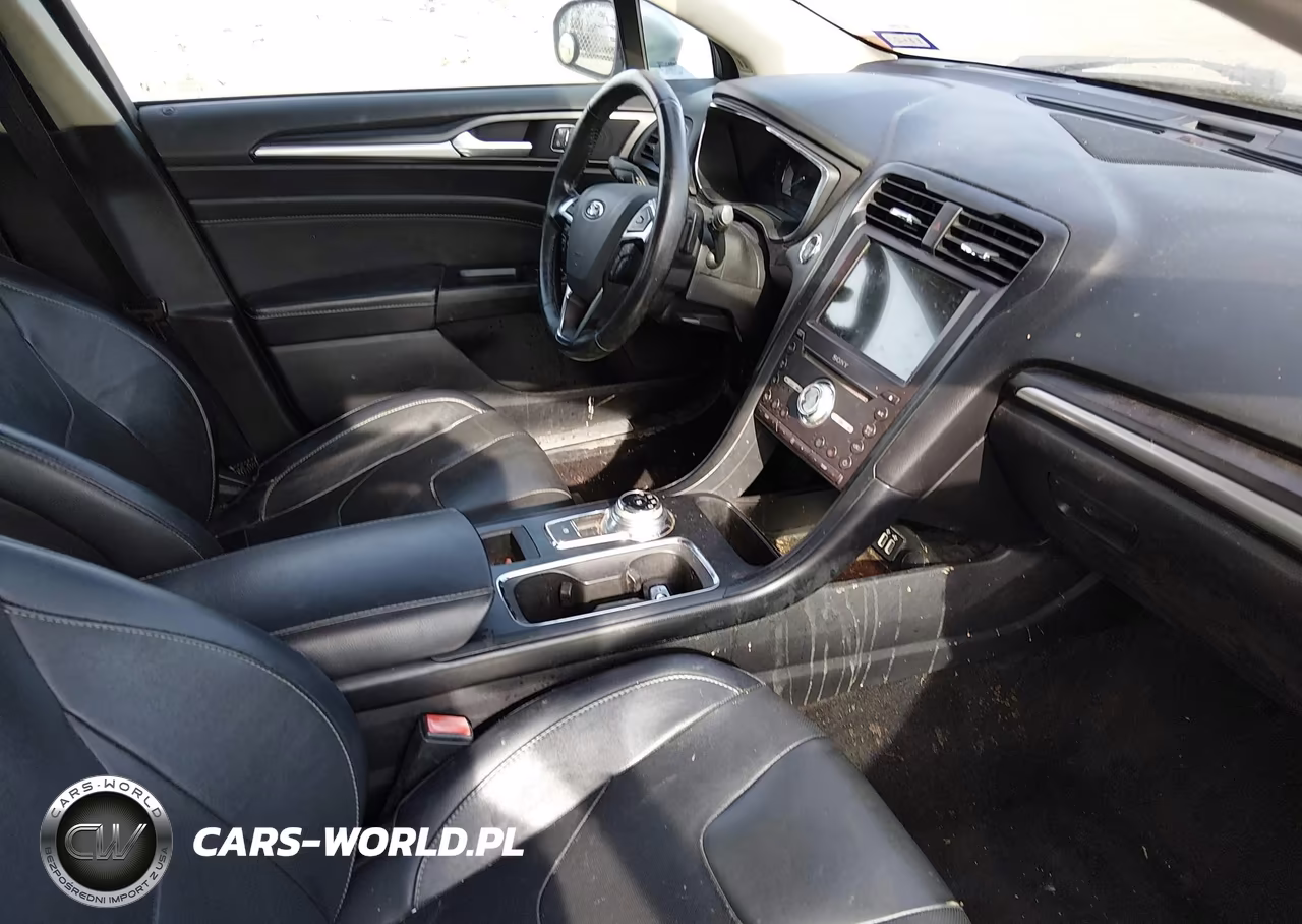 2020 Ford Fusion Titanium VIN:3FA6P0D90LR118171 - 5