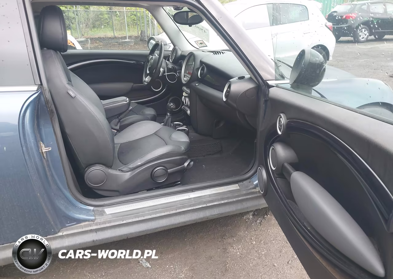 2010 Mini Cooper S VIN:WMWMF7C59ATW89601 - 5