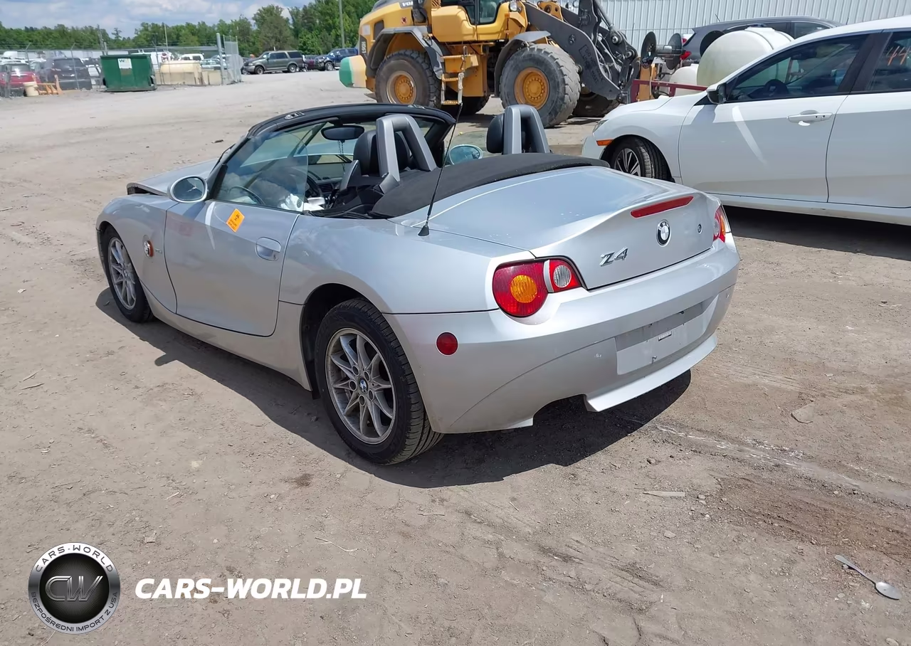 2003 BMW Z4 2.5I VIN:4USBT33453LR64610 - 3